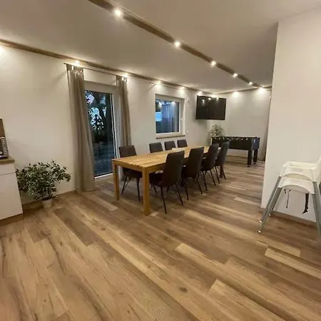 Semesterbostad Tolles Gaestehaus An Der Wurzel Hürtgenwald