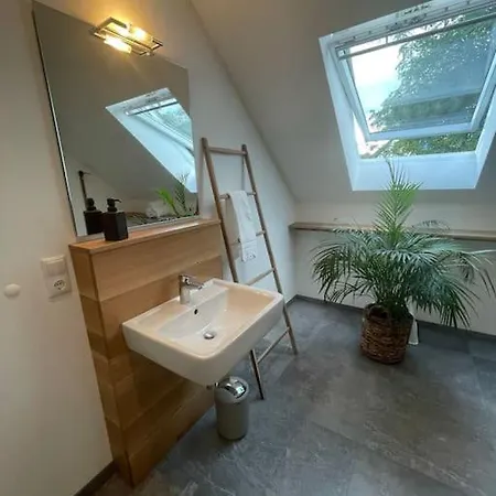 Semesterbostad Tolles Gaestehaus An Der Wurzel